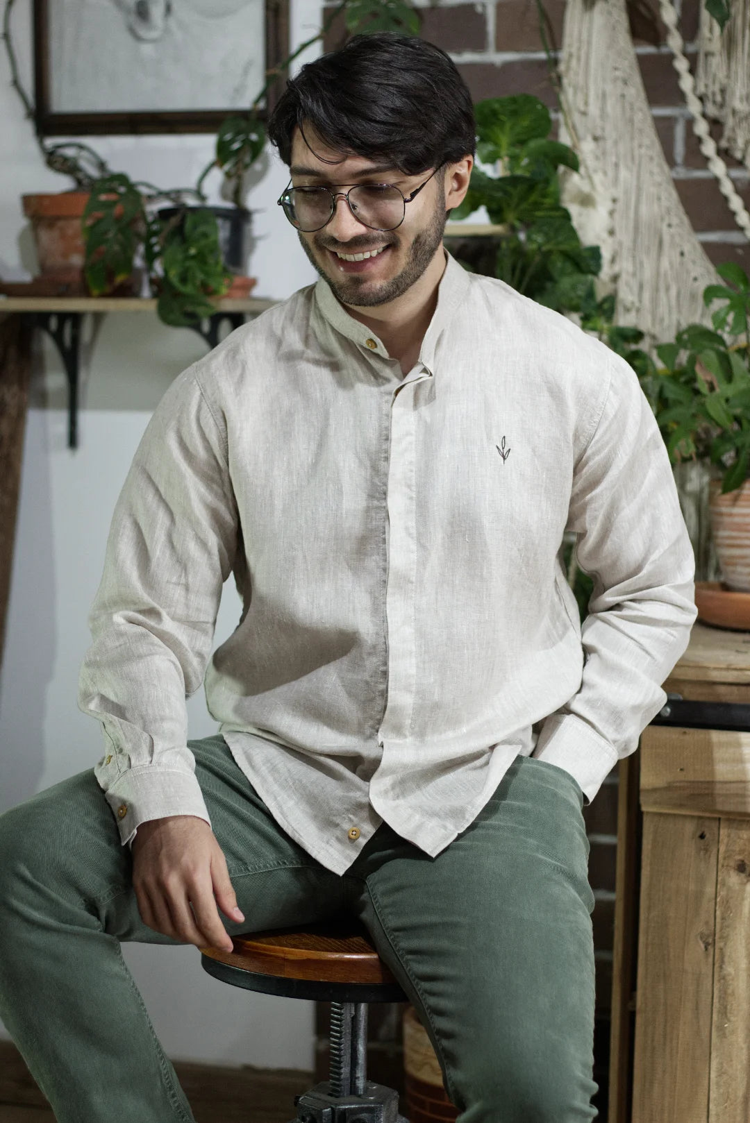 Camisa Insignia arena 100% lino Hombre y Mujer
