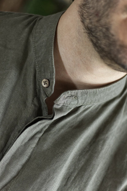Camisa Insignia verde oliva oscuro 100% lino Hombre y Mujer