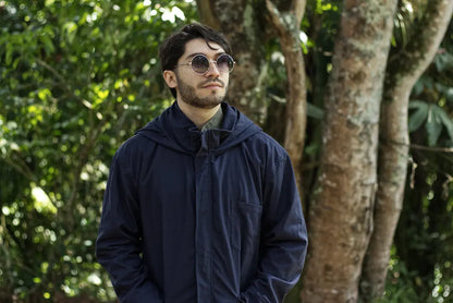 chaqueta parka azul cerrada