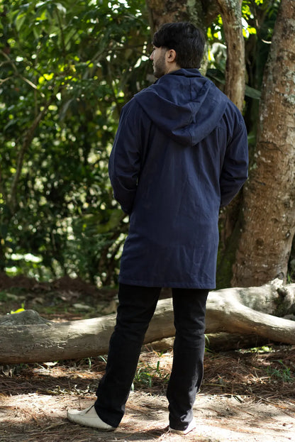 chaqueta parka azul espalda